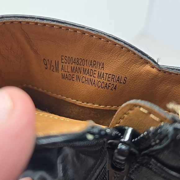 Euro Soft-Sofft Ariya Ankle Boots Sz 9.5 & 11 Slouchy Faux Black Leather Casual - Picture 12 of 12